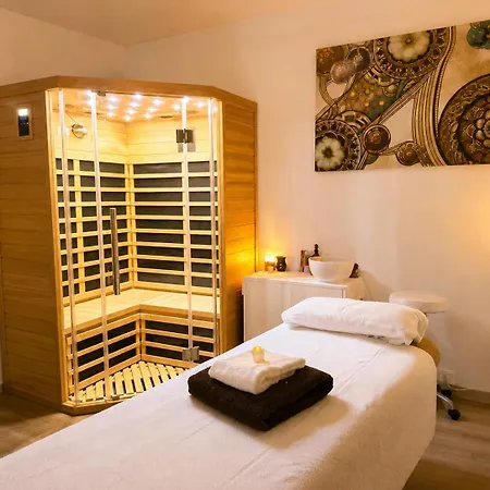 Hotel U Ricordu & Macinaggio (Corsica)
