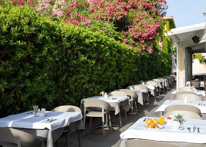 Hotel U Ricordu & Macinaggio (Corsica)